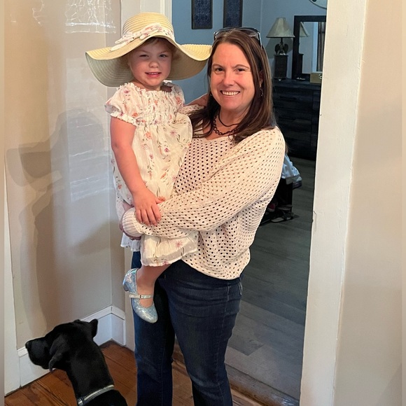 Meet your Posher, Chrissy - Picture 1 of 2